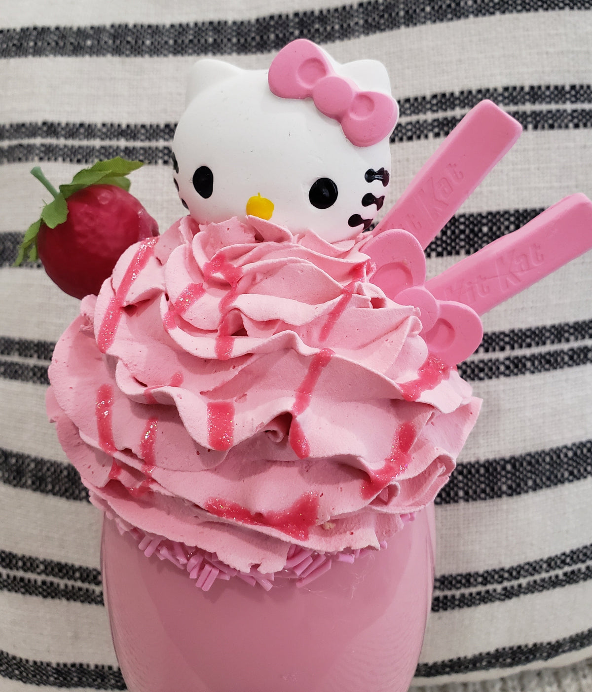 Pip Posh Design Faux Sweet Décor Hello Kitty Strawberry Kit Kat Whipped Pink Topper Sundae Hk Collection