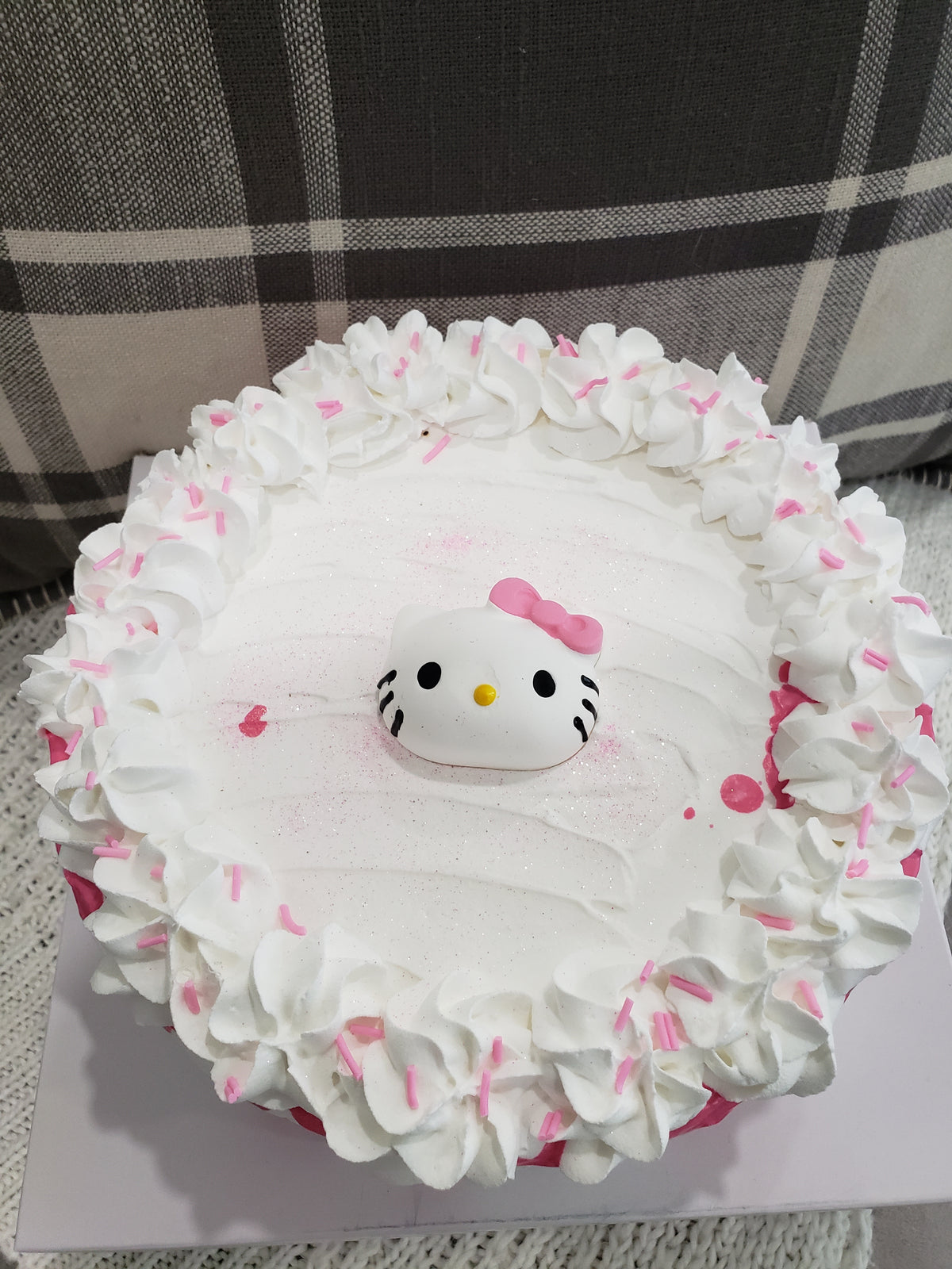 Pip Posh Design Faux Sweet Décor Hello Kitty Whipped Pink Drizzle Cake Hk Collection