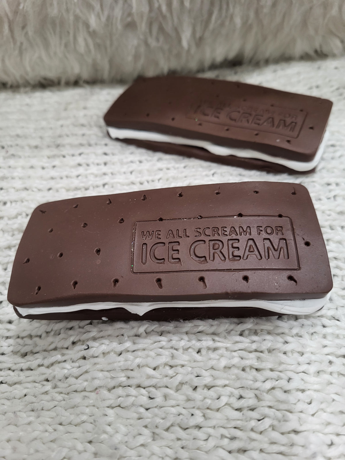 Pip Posh Design Faux Sweet Décor &quot;We Scream For Ice Cream&quot; Ice Cream Sandwiches Set Of 2