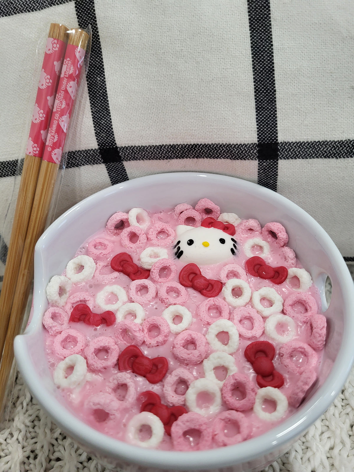 Hello Kitty Strawberry Milk Bowl &amp; Pip Posh Design Faux Sweet Décor Hello Kitty Bows and Strawberry Cereal Breakfast Collection