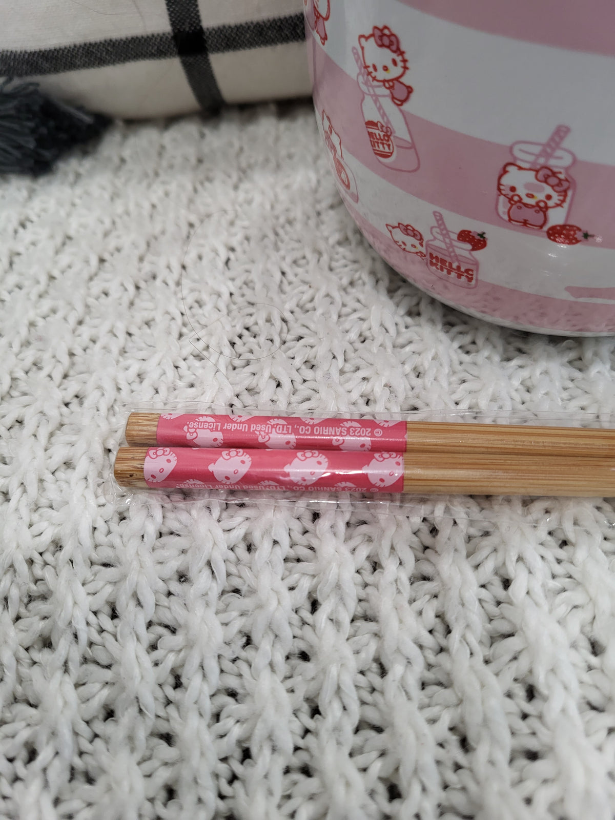 Hello Kitty Strawberry Milk Bowl &amp; Pip Posh Design Faux Sweet Décor Hello Kitty Bows and Strawberry Cereal Breakfast Collection