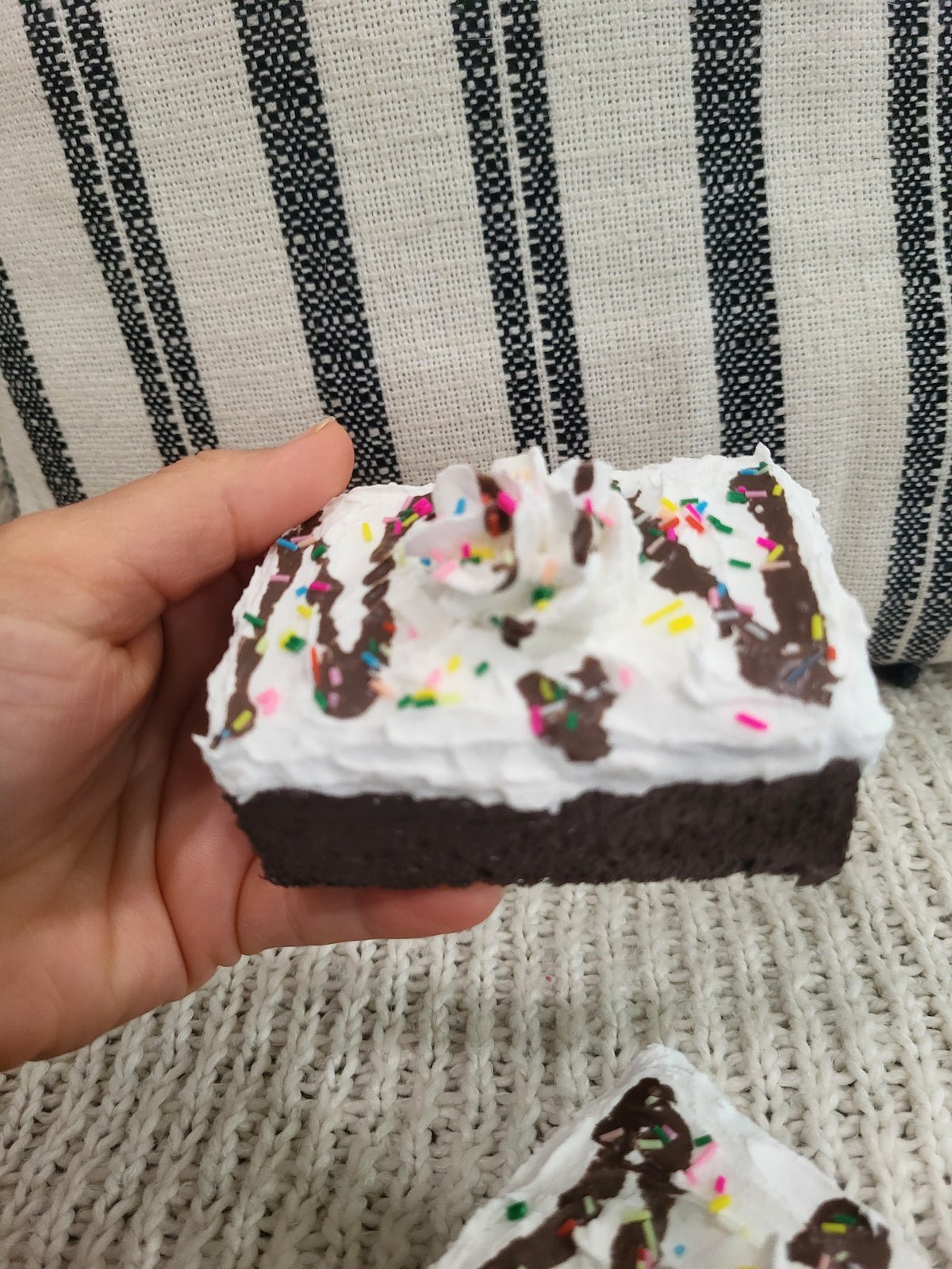 Pip Posh Design Faux Sweet Décor Whipped Chocolate Drizzle Confetti Brownies Set Of 2 Bakery Collection