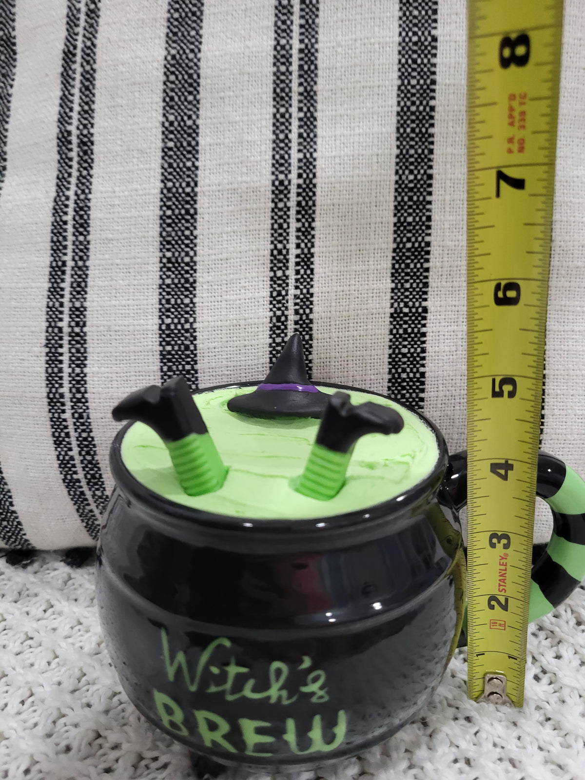 Pip Posh Design Faux Sweet Décor Green Witch Brew &amp; &quot;Witch&#39;s Brew&quot; Black Cauldron Mug Halloween Collection