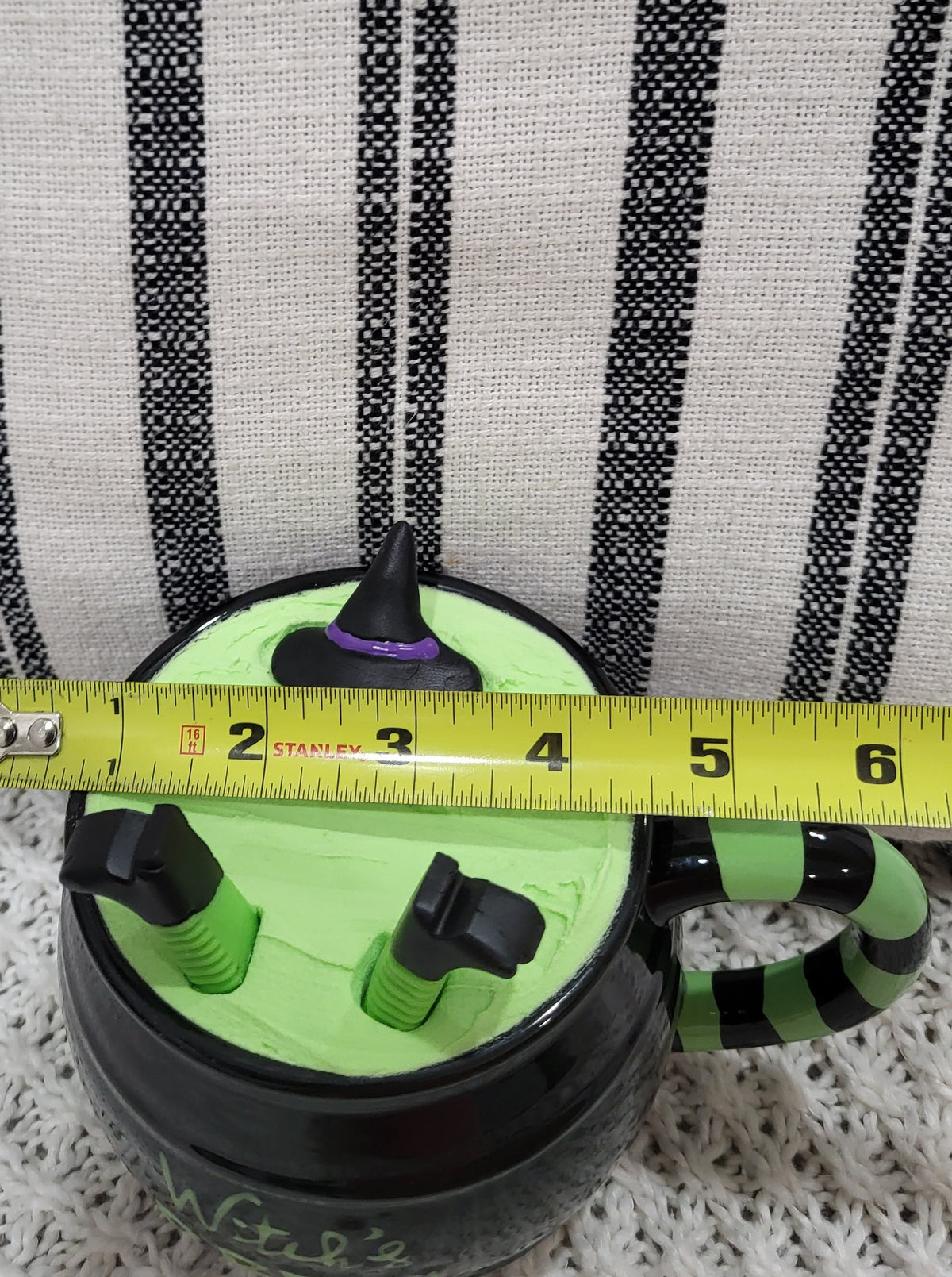 Pip Posh Design Faux Sweet Décor Green Witch Brew &amp; &quot;Witch&#39;s Brew&quot; Black Cauldron Mug Halloween Collection