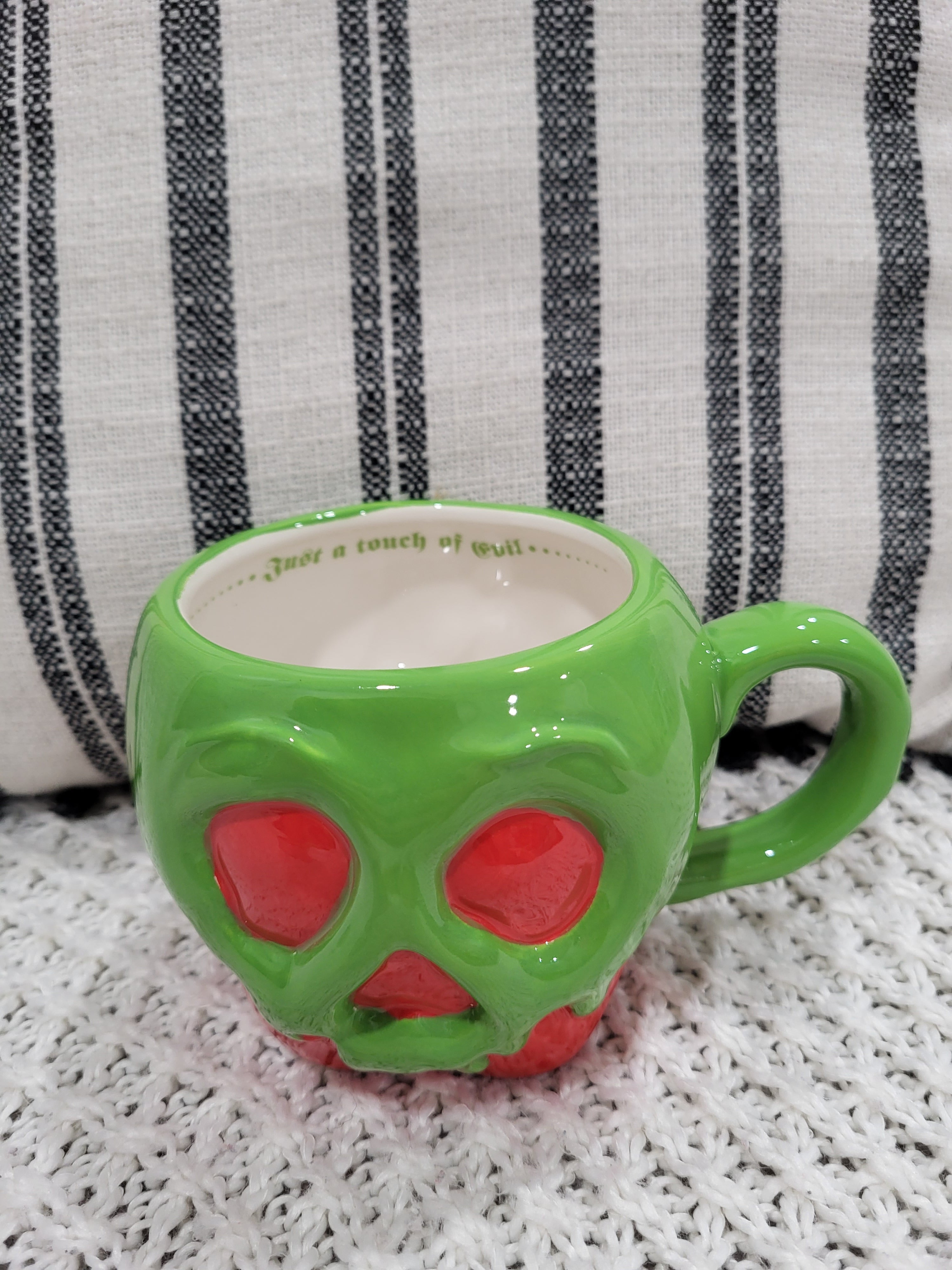 Disney Villains Poison Apple 20 oz. Ceramic 3D Sculpted Mug