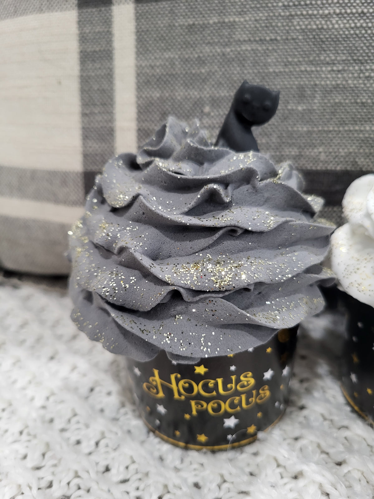 Pip Posh Design Faux Sweet Décor &quot;Hocus Pocus&quot; Cupcake Assortment Set Of 4 Halloween Collection