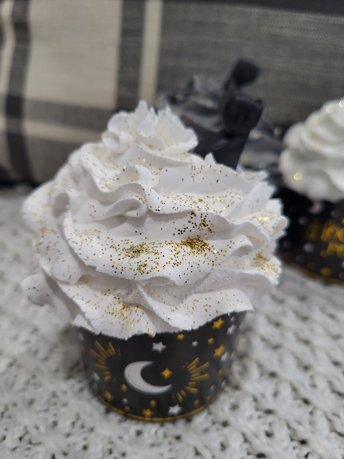 Pip Posh Design Faux Sweet Décor &quot;Hocus Pocus&quot; Cupcake Assortment Set Of 4 Halloween Collection