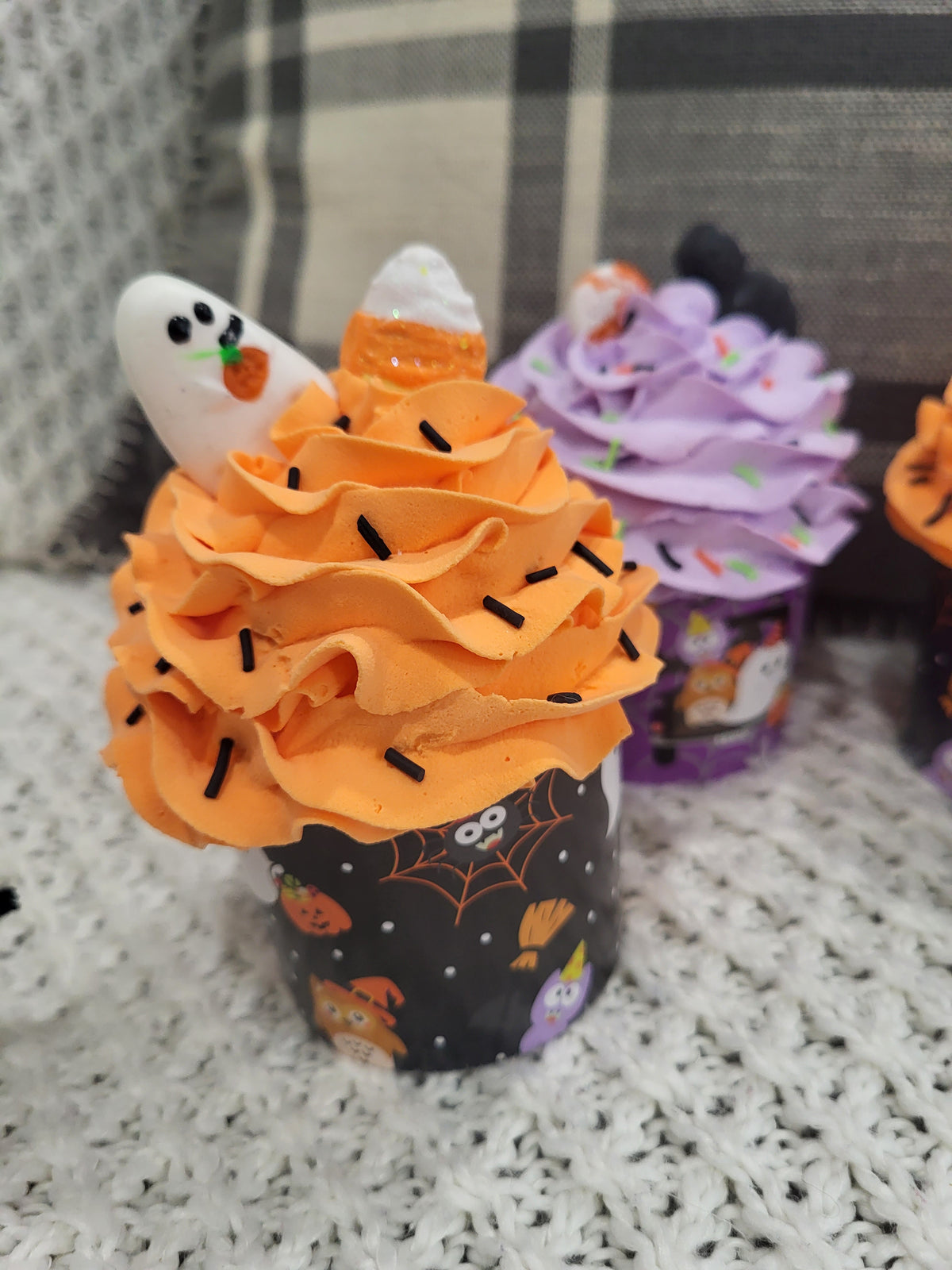 Pip Posh Design Faux Sweet Décor Ghost &amp; Friends Cupcake Assortment Set Of 4 Halloween Collection