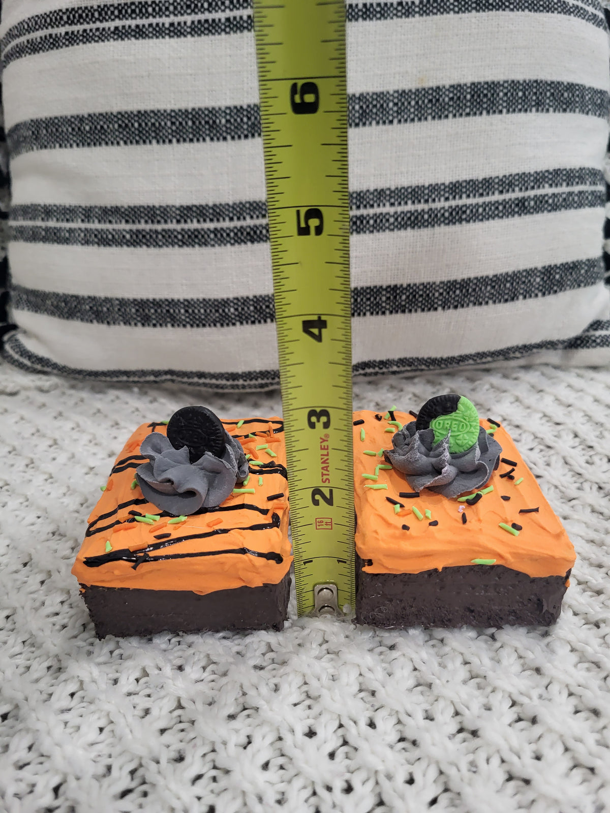 Pip Posh Design Faux Sweet Décor Orange Frosted Oreo Brownies Set Of 2 Halloween Collection