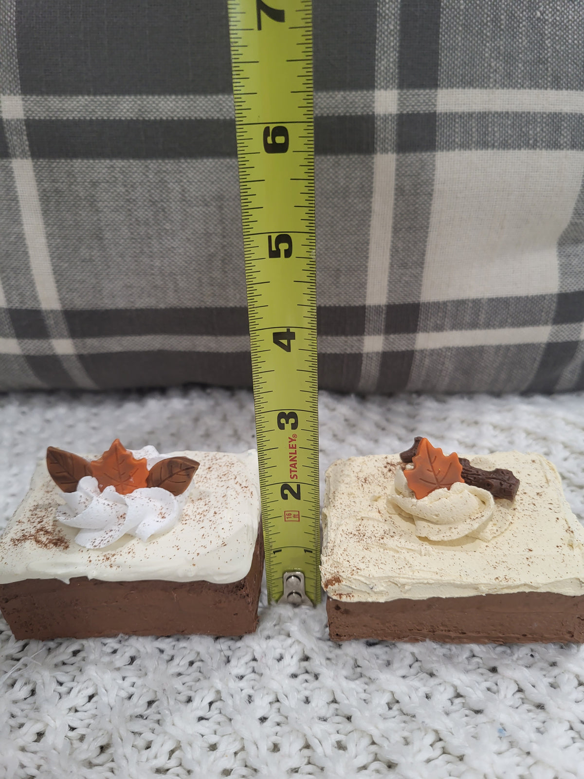 Pip Posh Design Faux Sweet Décor Ivory Frosted Fall Leaves Brownies Set Of 2 Bakery Collection