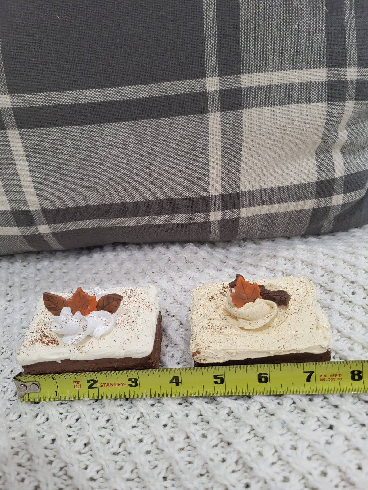 Pip Posh Design Faux Sweet Décor Ivory Frosted Fall Leaves Brownies Set Of 2 Bakery Collection