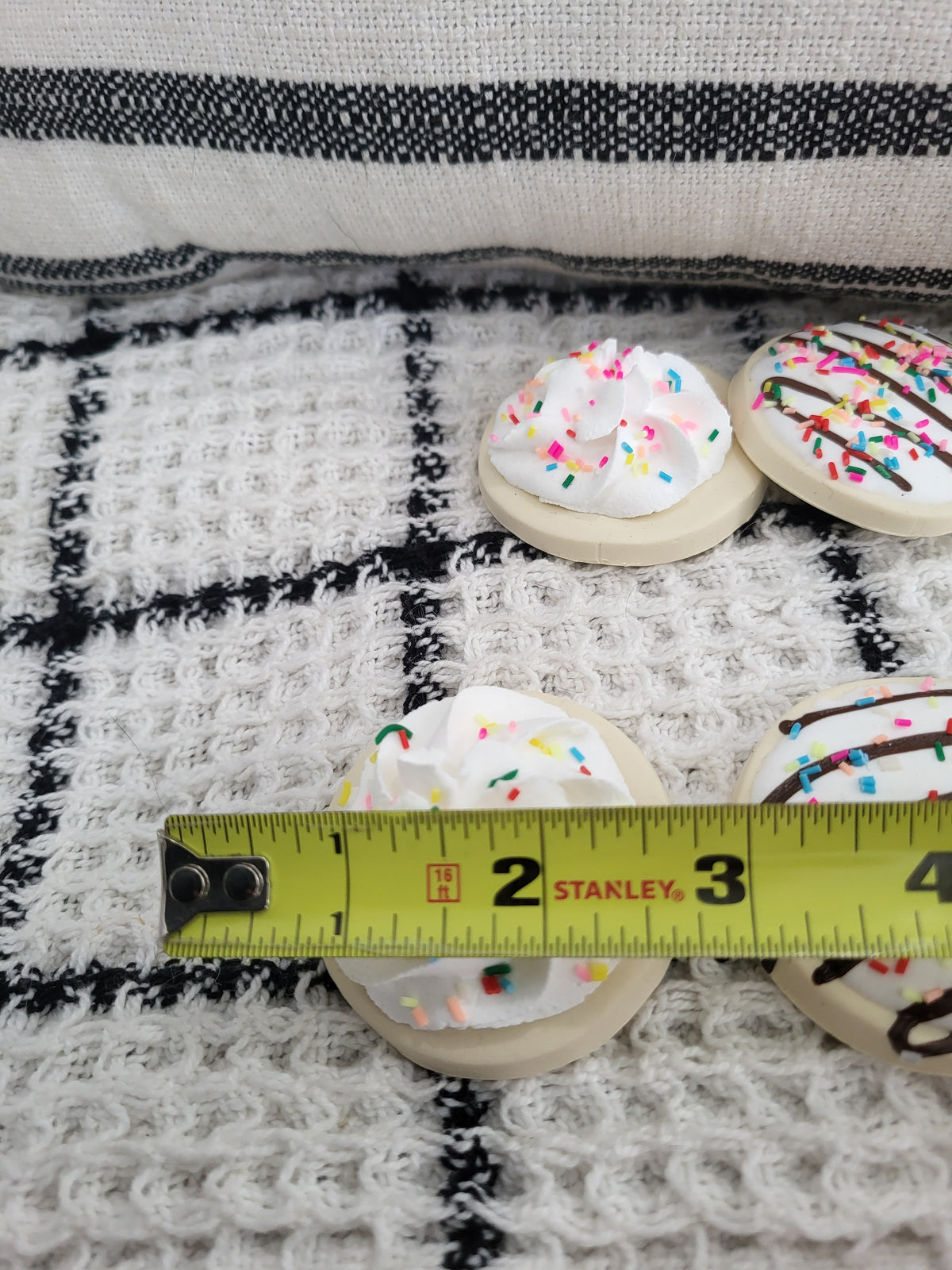 Pip Posh Design Faux Sweet Décor Chocolate Drizzle Confetti Sugar Cookies Set Of 4 Bakery Collection