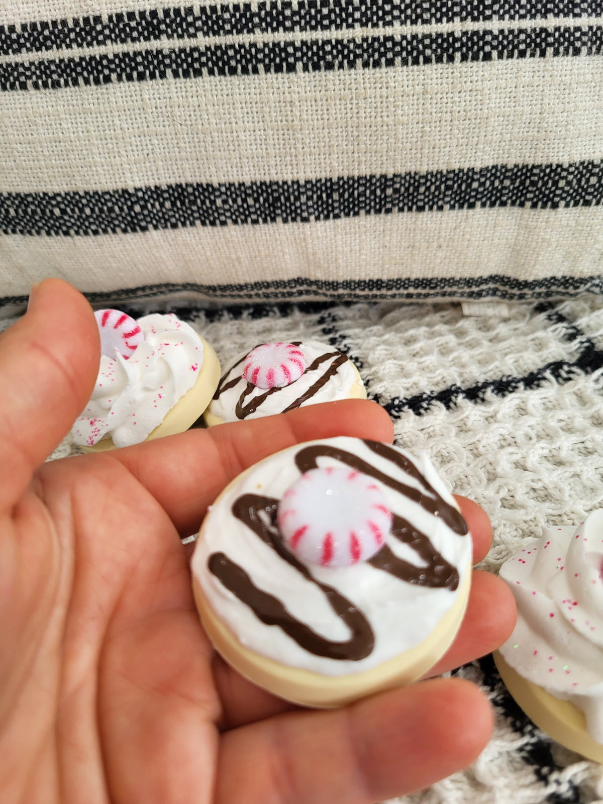 Pip Posh Design Faux Sweet Décor Peppermint Sugar Cookies Set Of 4 Holiday Bakery Collection