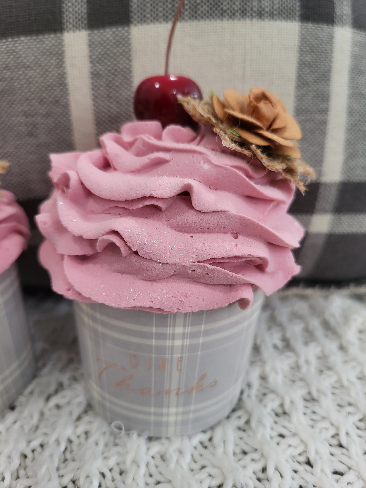 Pip Posh Design Faux Sweet Décor &quot;Give Thanks&quot; Cupcake&#39;s Set Of 2 Fall Bakery Collection