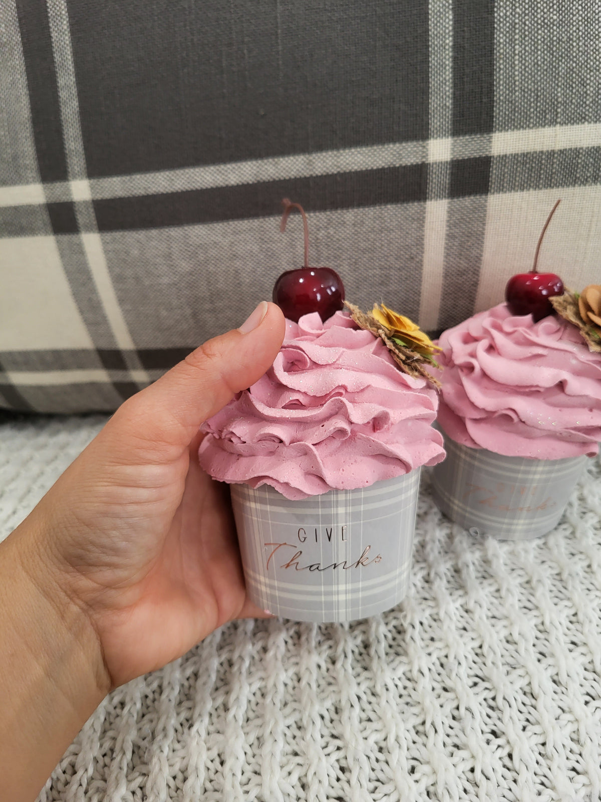 Pip Posh Design Faux Sweet Décor &quot;Give Thanks&quot; Cupcake&#39;s Set Of 2 Fall Bakery Collection