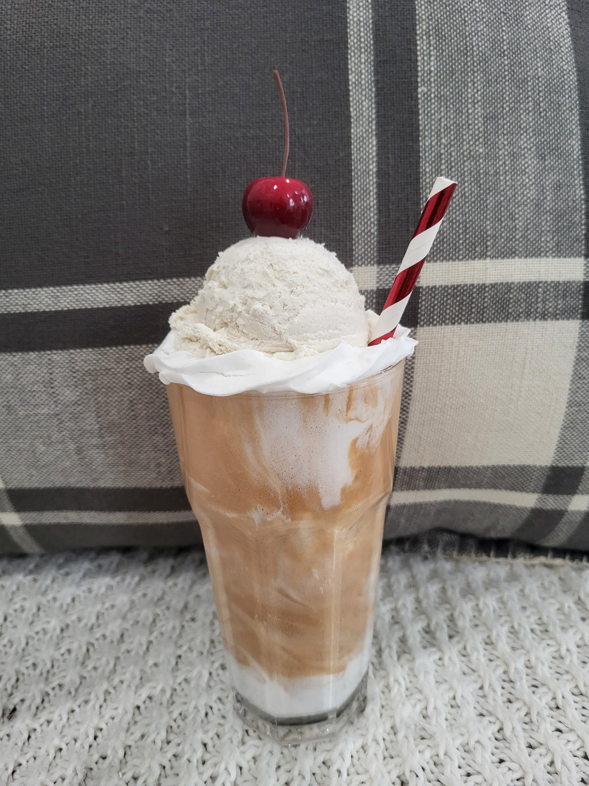 Pip Posh Design Faux Sweet Décor Root Beer Float Classic Drink Collection