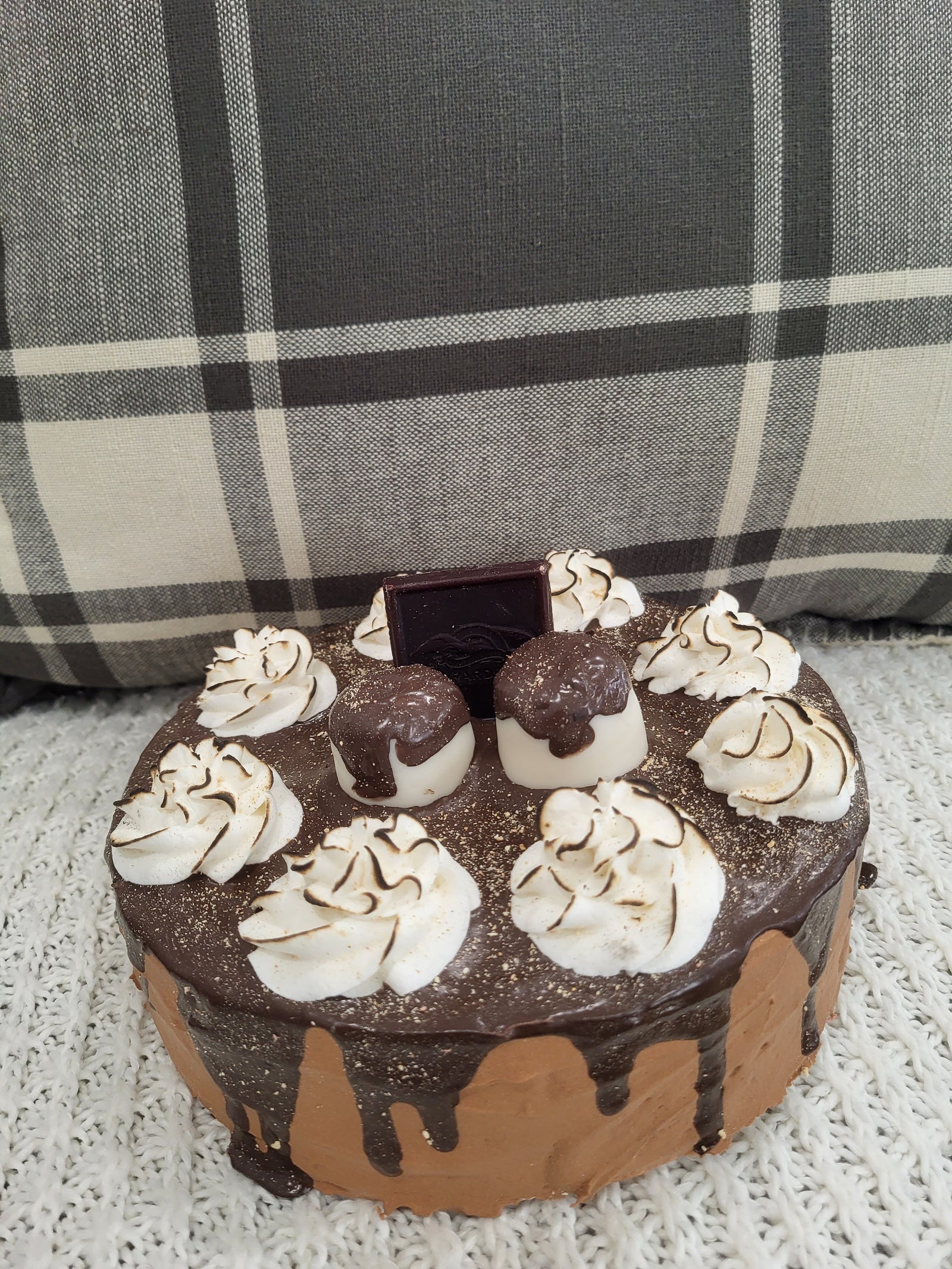 Pip Posh Design Faux Sweet Décor Toasted S'mores Cake Bakery Collection