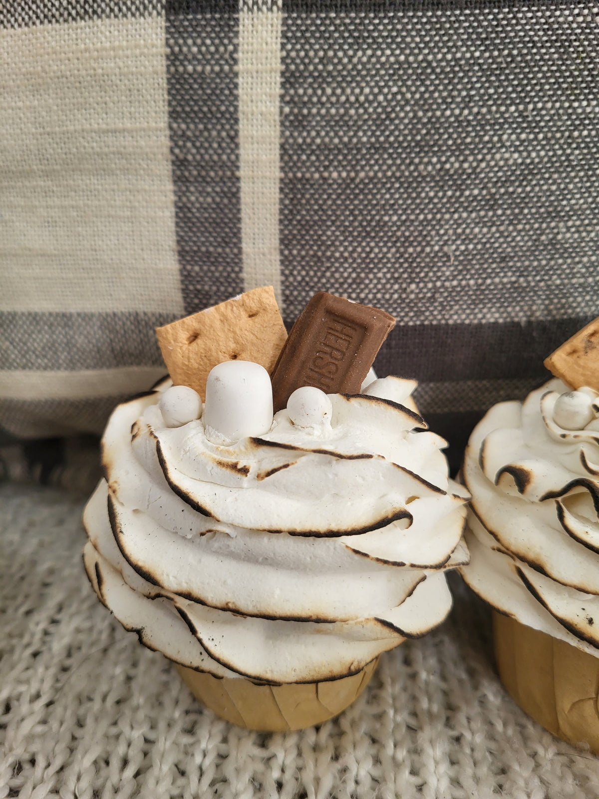 Pip Posh Design Faux Sweet Décor S&#39;mores Cupcake Bundle Set Of 4 Fall Bakery Collection