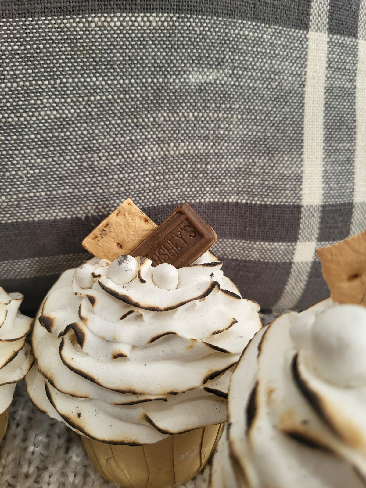 Pip Posh Design Faux Sweet Décor S&#39;mores Cupcake Bundle Set Of 4 Fall Bakery Collection