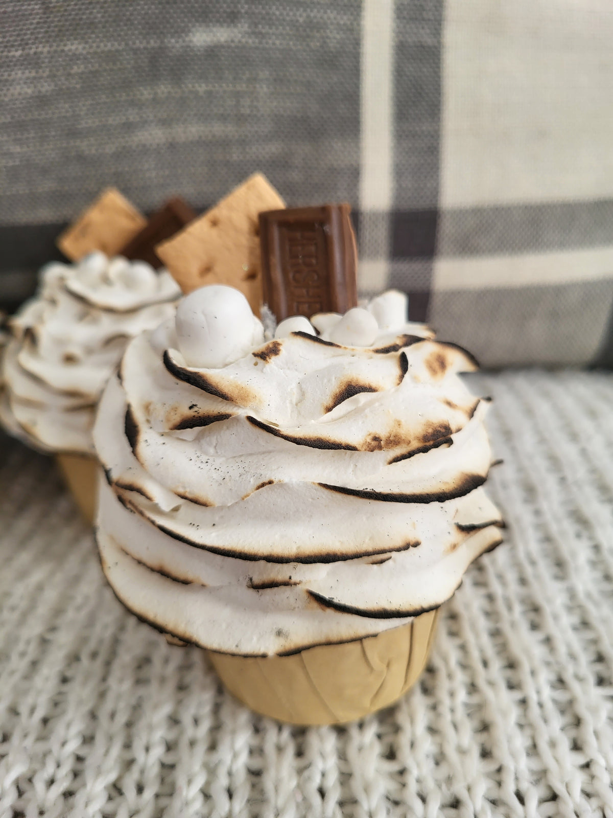 Pip Posh Design Faux Sweet Décor S&#39;mores Cupcake Bundle Set Of 4 Fall Bakery Collection