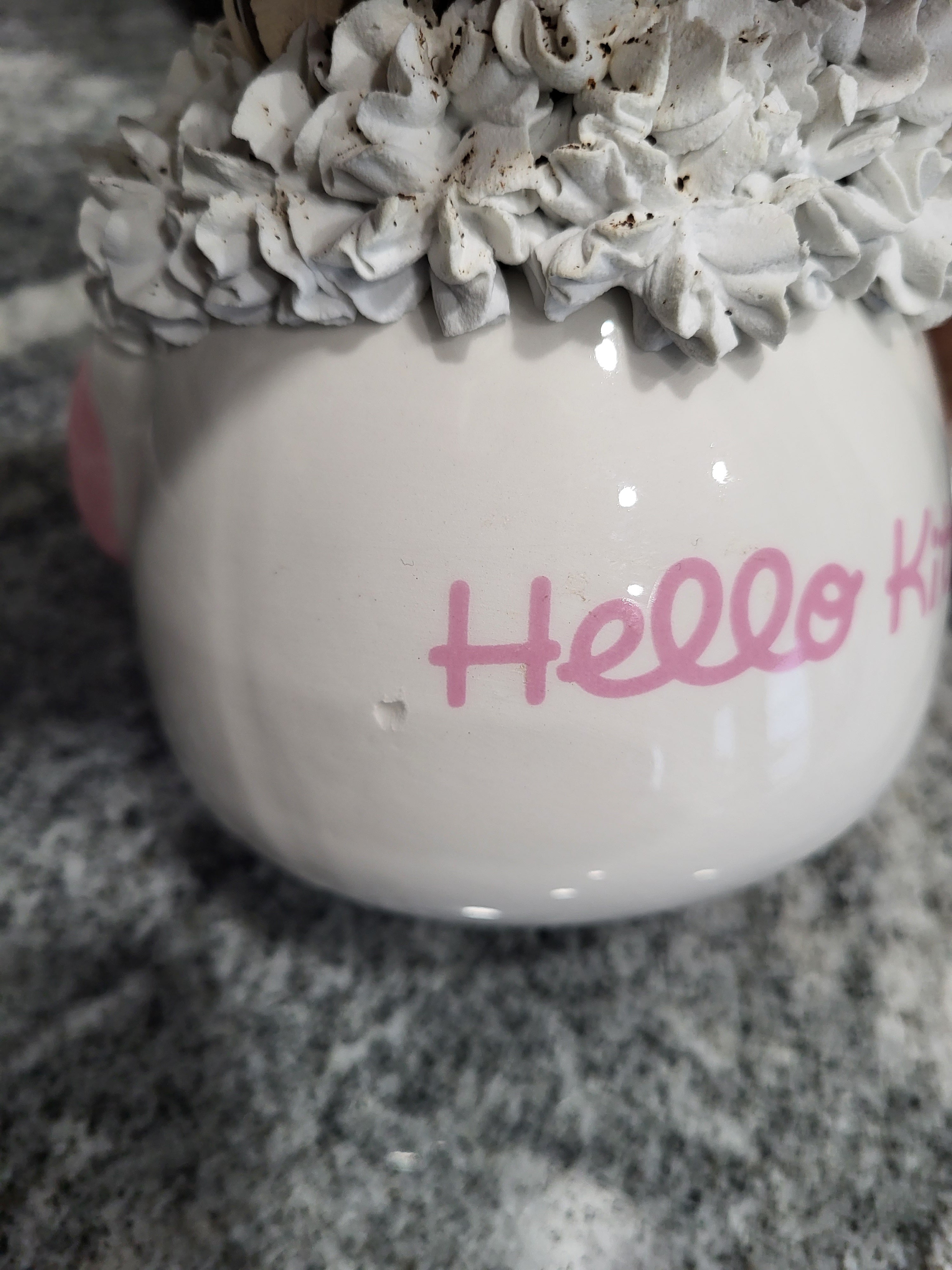 Hello Kitty Mug & Pip Posh Design Faux Sweet Décor Cookie Whipped