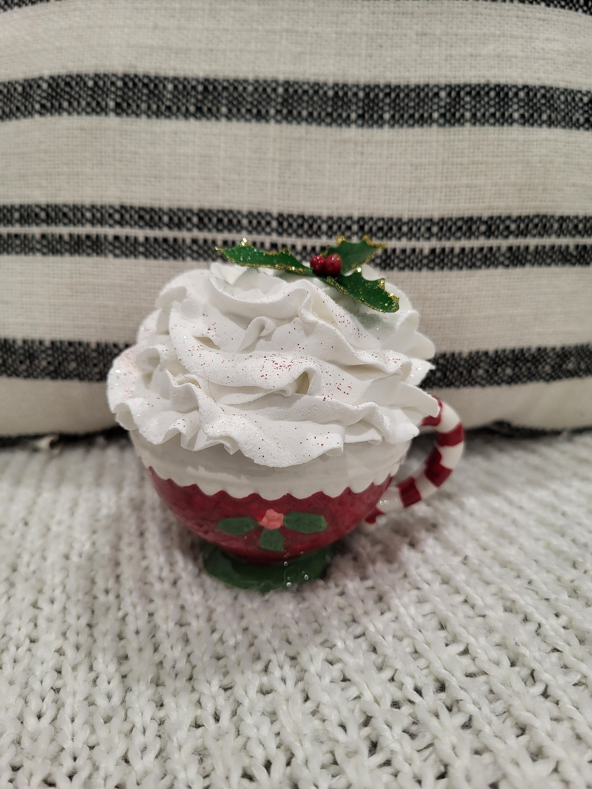 Pip Posh Design Faux Sweet Décor Mini Mistletoe Mug &amp; White Whipped Topper Holiday Collection