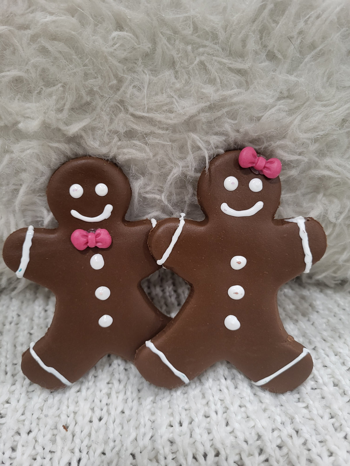 Pip Posh Design Faux Sweet Décor Mr. &amp; Mrs. Gingerbread Man Cookies Red Bows Holiday Collection