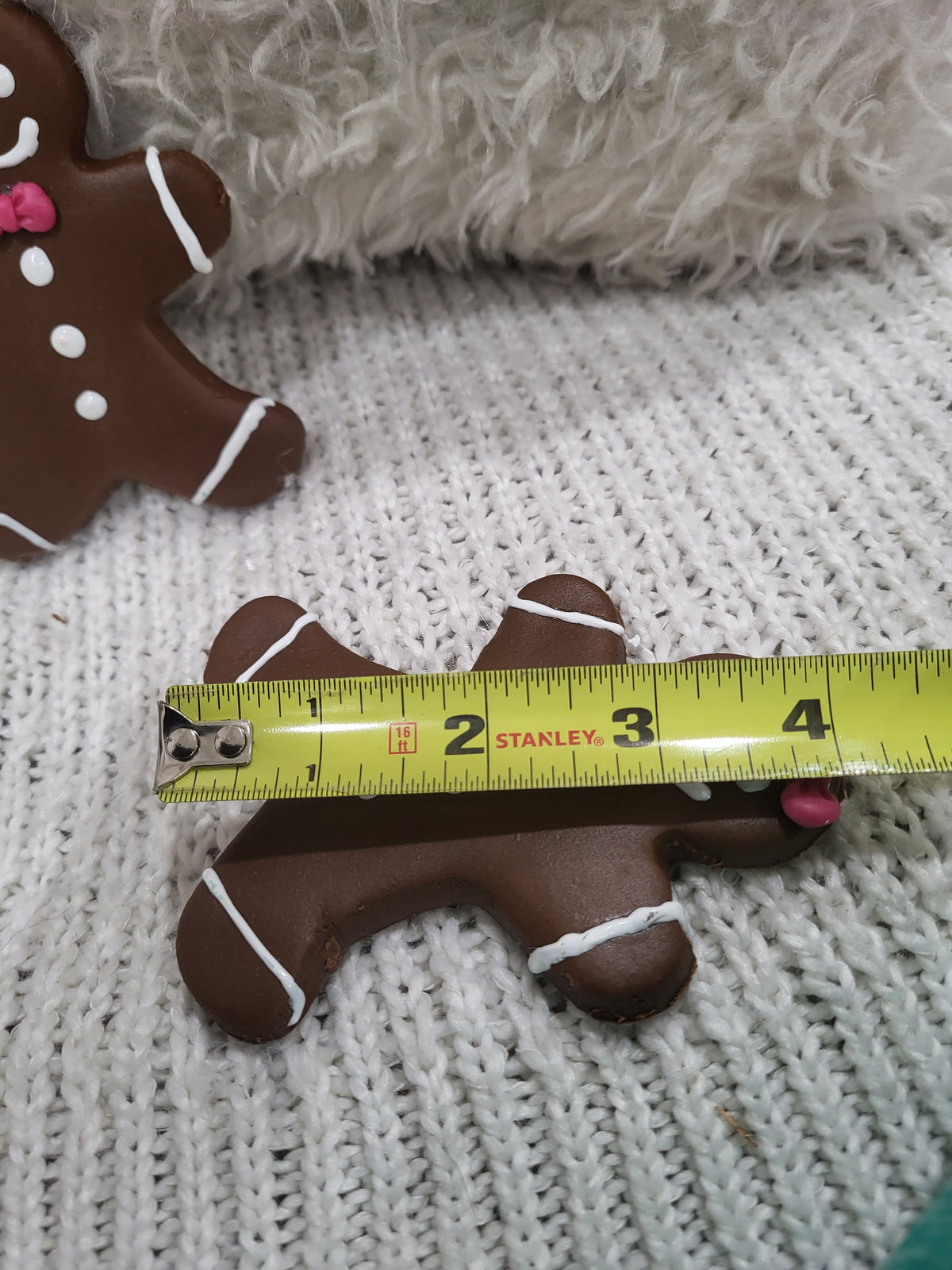 Pip Posh Design Faux Sweet Décor Mr. &amp; Mrs. Gingerbread Man Cookies Red Bows Holiday Collection