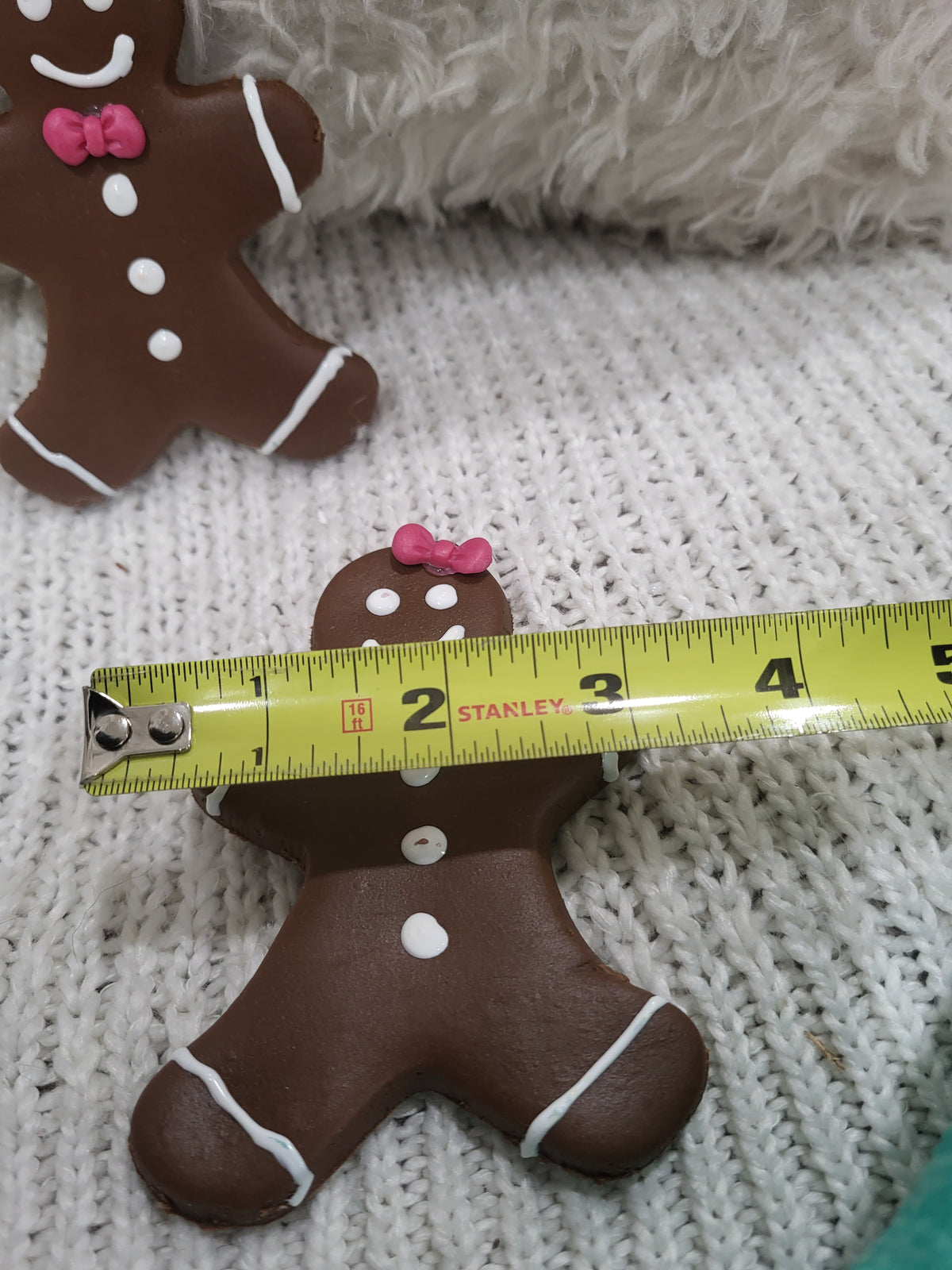 Pip Posh Design Faux Sweet Décor Mr. &amp; Mrs. Gingerbread Man Cookies Red Bows Holiday Collection