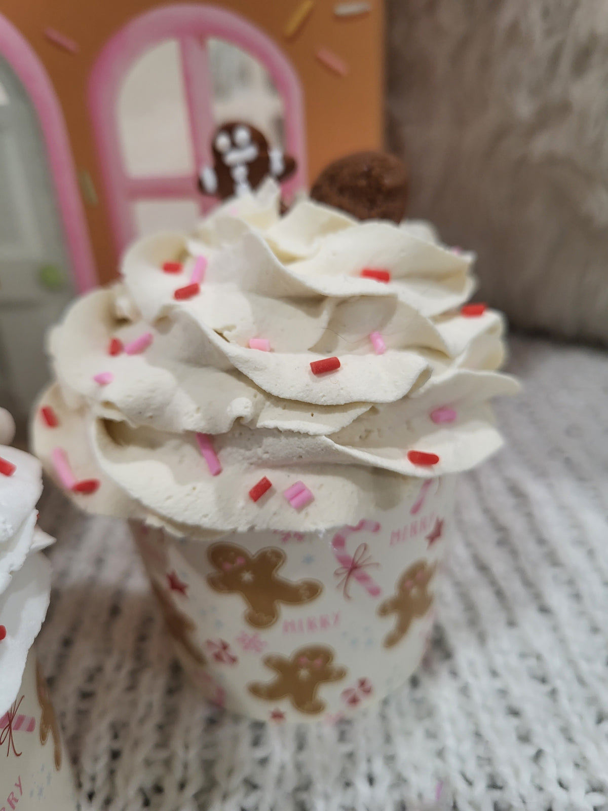 Pip Posh Design Faux Sweet Décor Gingerbread Cookie Cupcakes Set Of 4 Holiday Collection