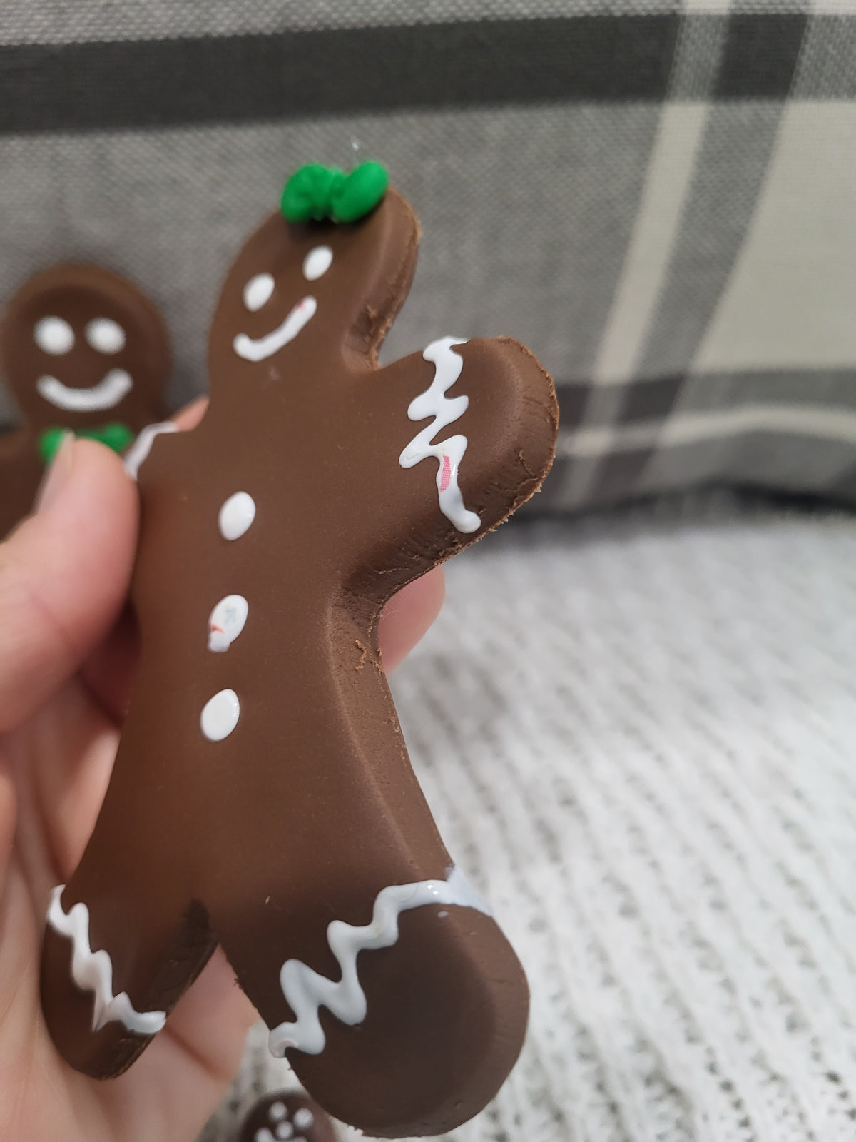 Pip Posh Design Faux Sweet Décor Gingerbread Cookie Green Bow Family Holiday Bakery Collection