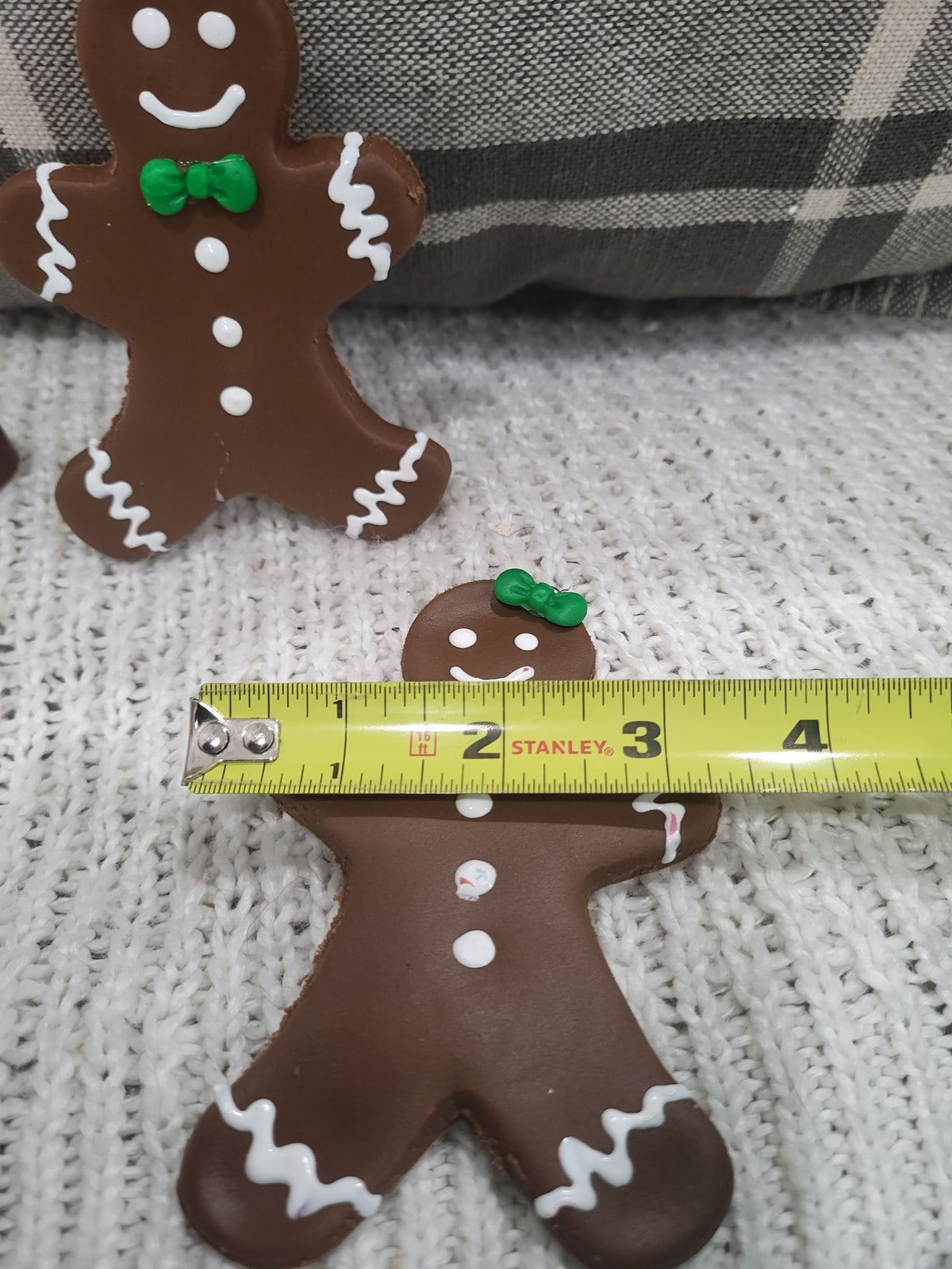 Pip Posh Design Faux Sweet Décor Gingerbread Cookie Green Bow Family Holiday Bakery Collection