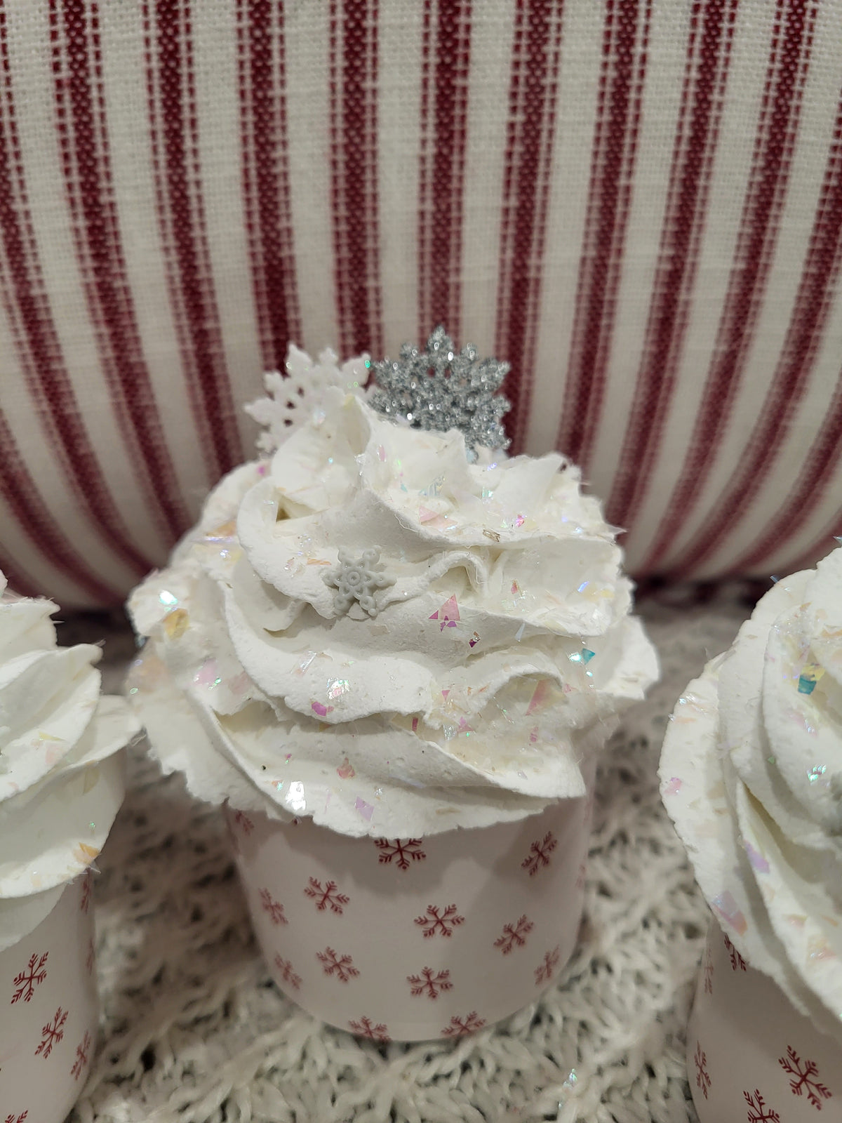 Pip Posh Design Faux Sweet Décor Whipped Snowflake Cupcakes Set Of 4 Holiday Collection