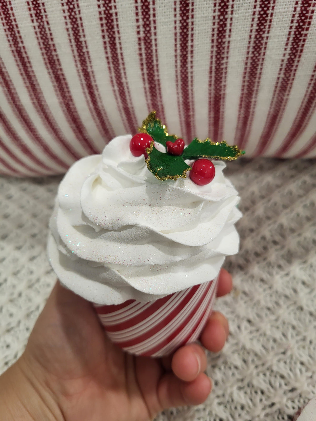 Pip Posh Design Faux Sweet Décor Whipped Mistletoe Candy Cane Cupcakes Set Of 4 Holiday Collection