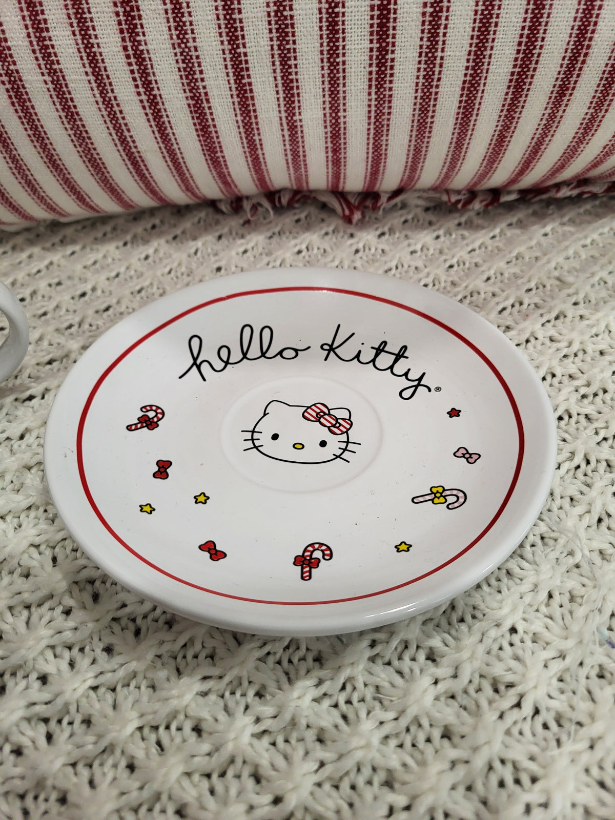 Pip Posh Design Faux Sweet Décor Hello Kitty Face &amp; Peppermint Tea Cup Holiday Collection