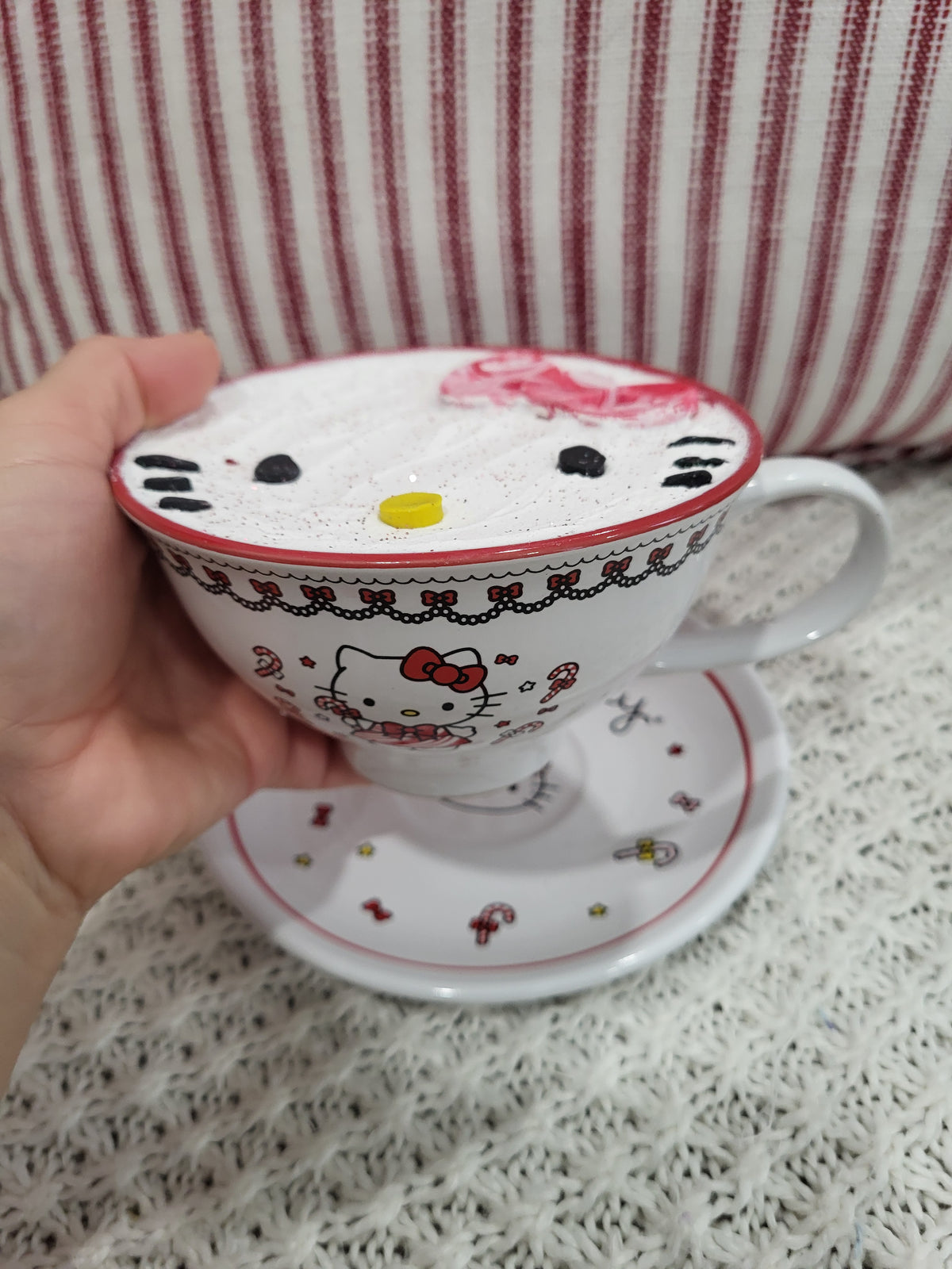 Pip Posh Design Faux Sweet Décor Hello Kitty Face &amp; Peppermint Tea Cup Holiday Collection
