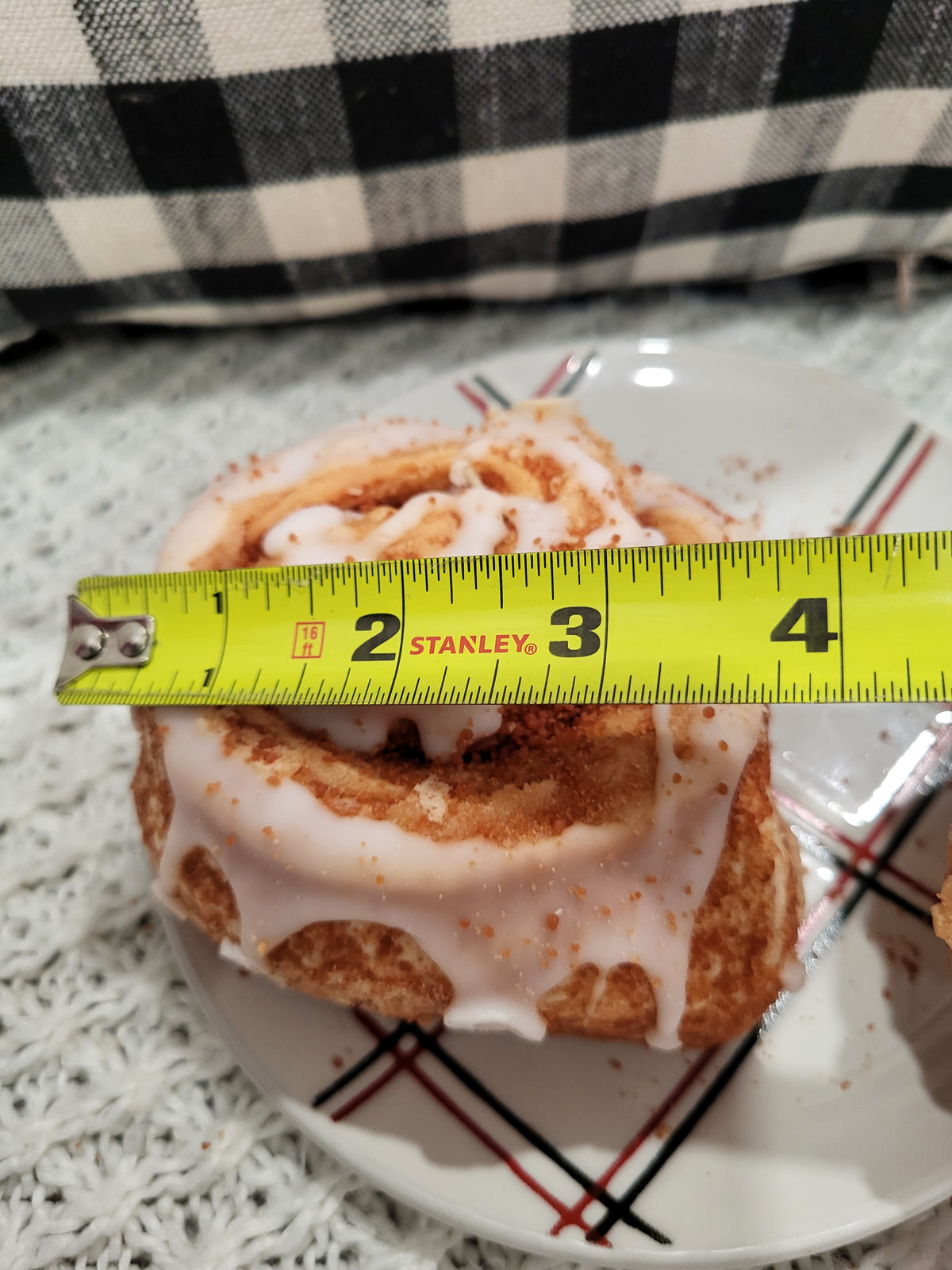 Pip Posh Faux Cinnamon Buns Sweet Candle Collection Set Of 2