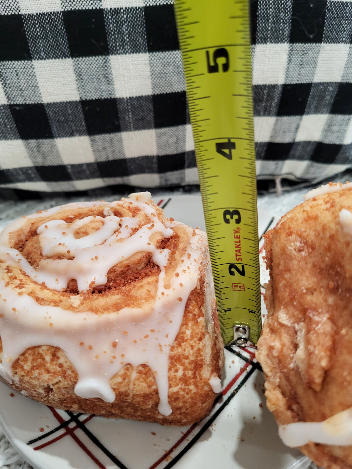 Pip Posh Faux Cinnamon Buns Sweet Candle Collection Set Of 2