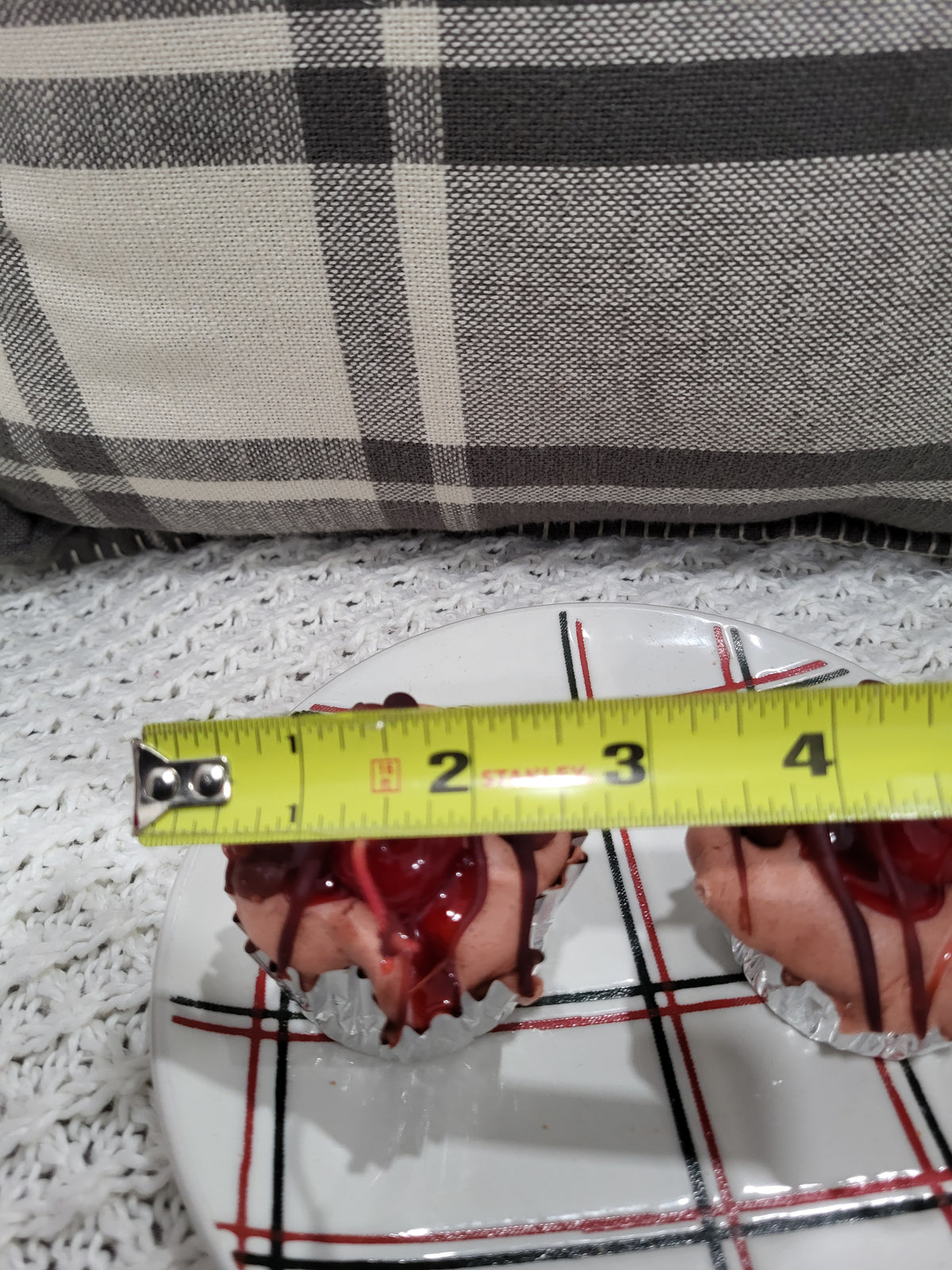 Pip Posh Faux Chocolate Cherry Drizzled Cupcakes Set Of 2 Sweet Candle Collection