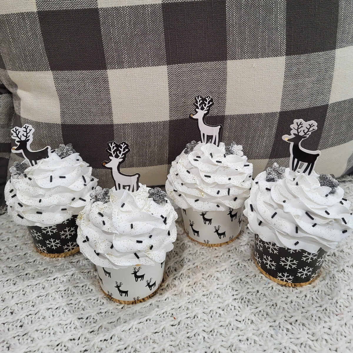 Pip Posh Design Faux Sweet Décor Black &amp; White Reindeer Cupcakes Set Of 4 Holiday Collection