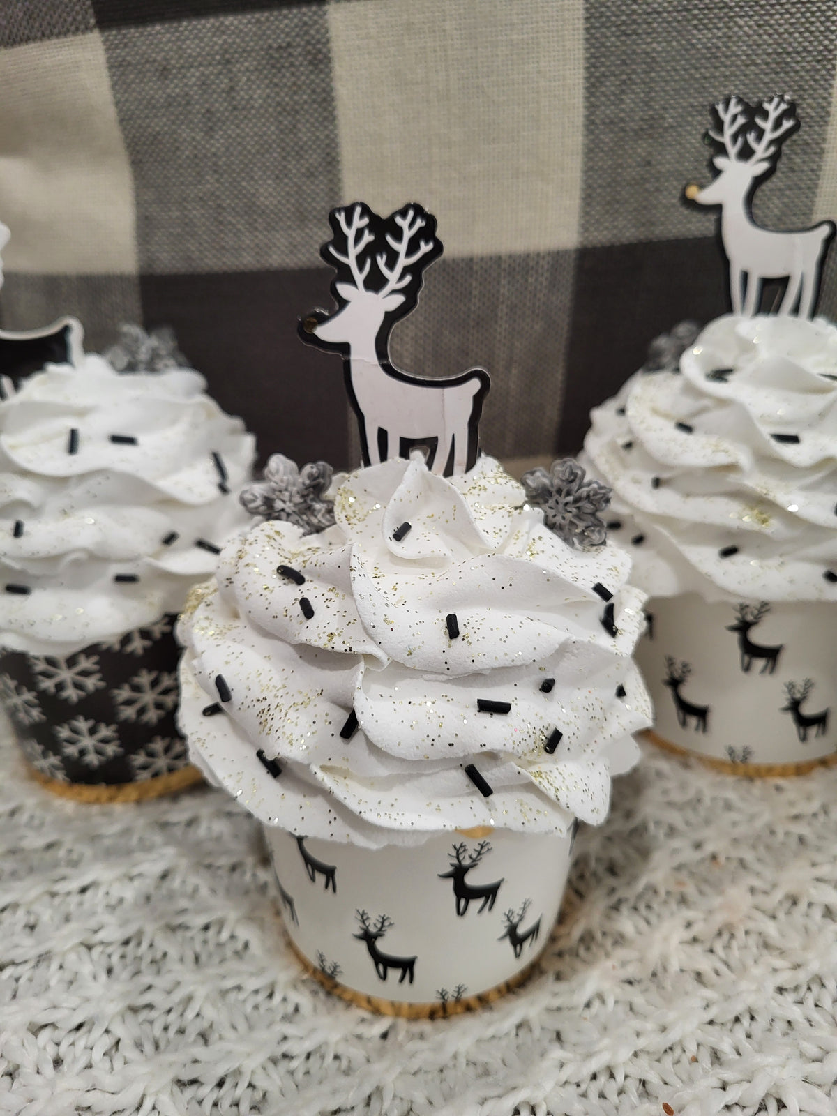 Pip Posh Design Faux Sweet Décor Black &amp; White Reindeer Cupcakes Set Of 4 Holiday Collection