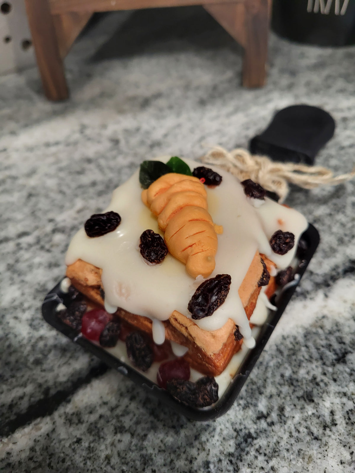 Pip Posh Faux Carrot Cake Skillet Sweet Candle Collection