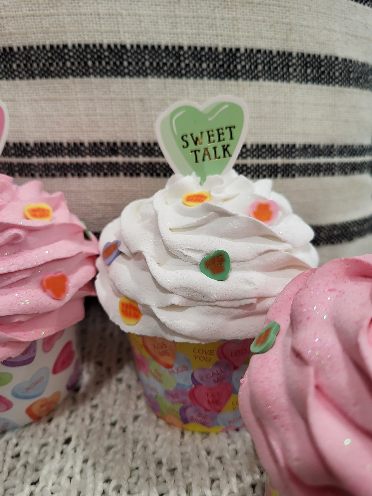 Pip Posh Design Faux Sweet Décor Whipped Candy Hearts Cupcake Assortment Set Of 4