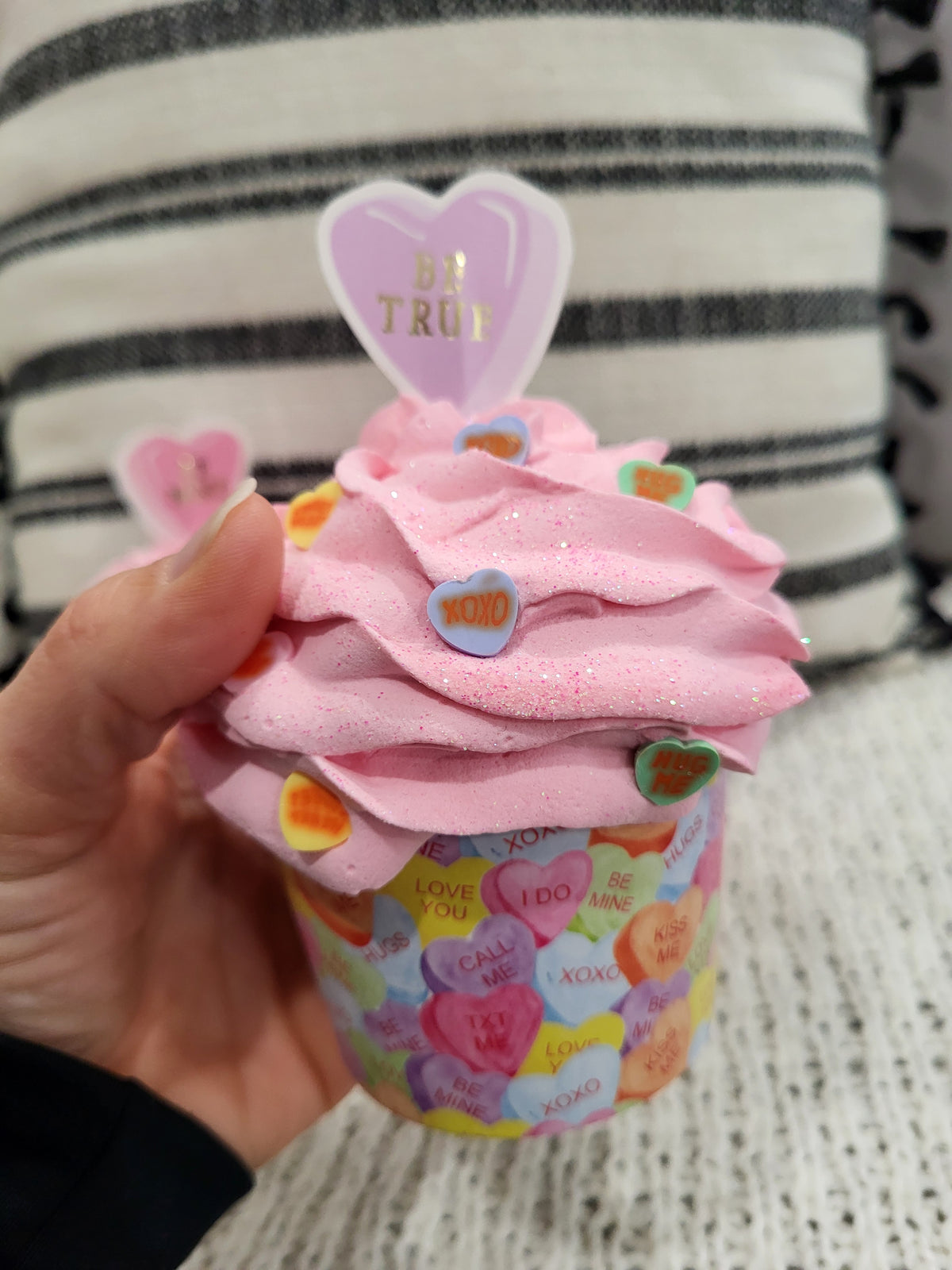 Pip Posh Design Faux Sweet Décor Whipped Candy Hearts Cupcake Assortment Set Of 4