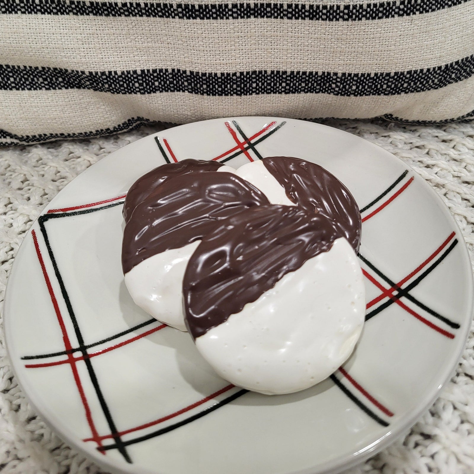 Pip Posh Design Faux Sweet Décor Black & White's Cookies Set Of 4 Bakery Collection