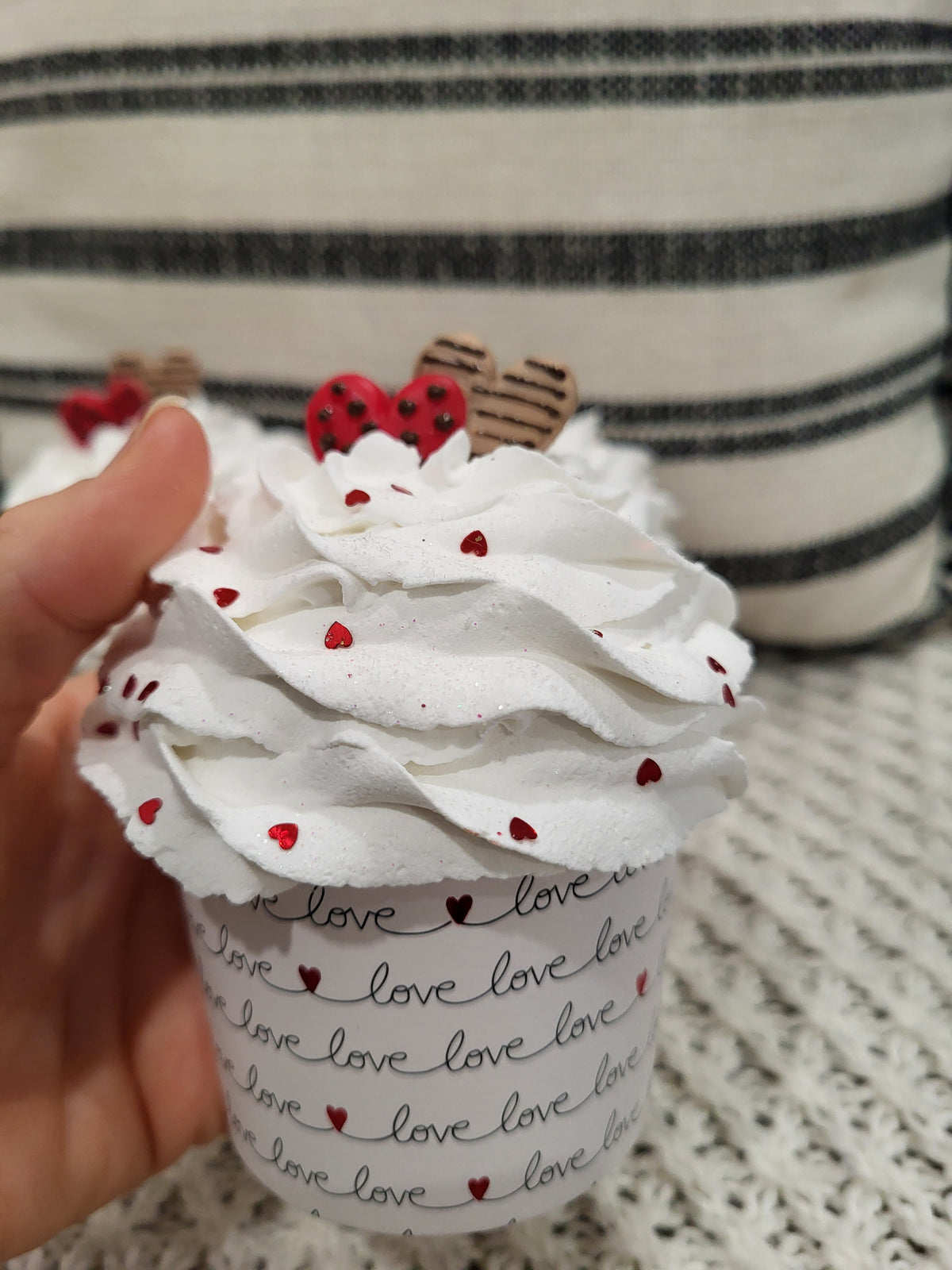 Pip Posh Design Faux Sweet Décor &quot;Love&quot; White Whipped Heart Cupcake Assortment Set Of 4 Bakery Collection