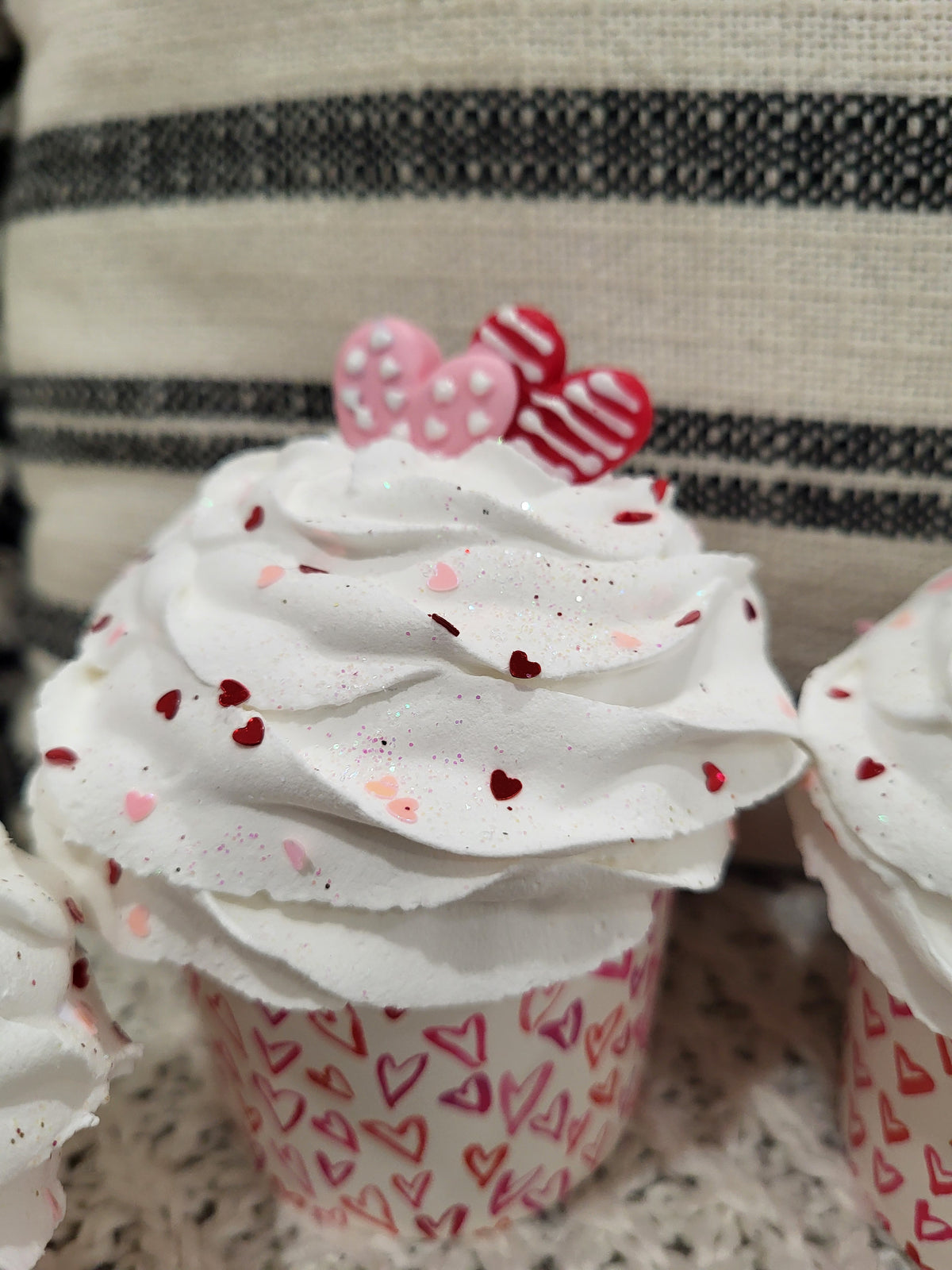 Pip Posh Design Faux Sweet Décor Hearts White Whipped Cupcake Assortment Set Of 4 Bakery Collection