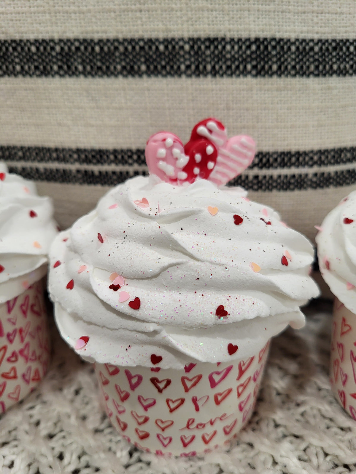 Pip Posh Design Faux Sweet Décor Hearts White Whipped Cupcake Assortment Set Of 4 Bakery Collection
