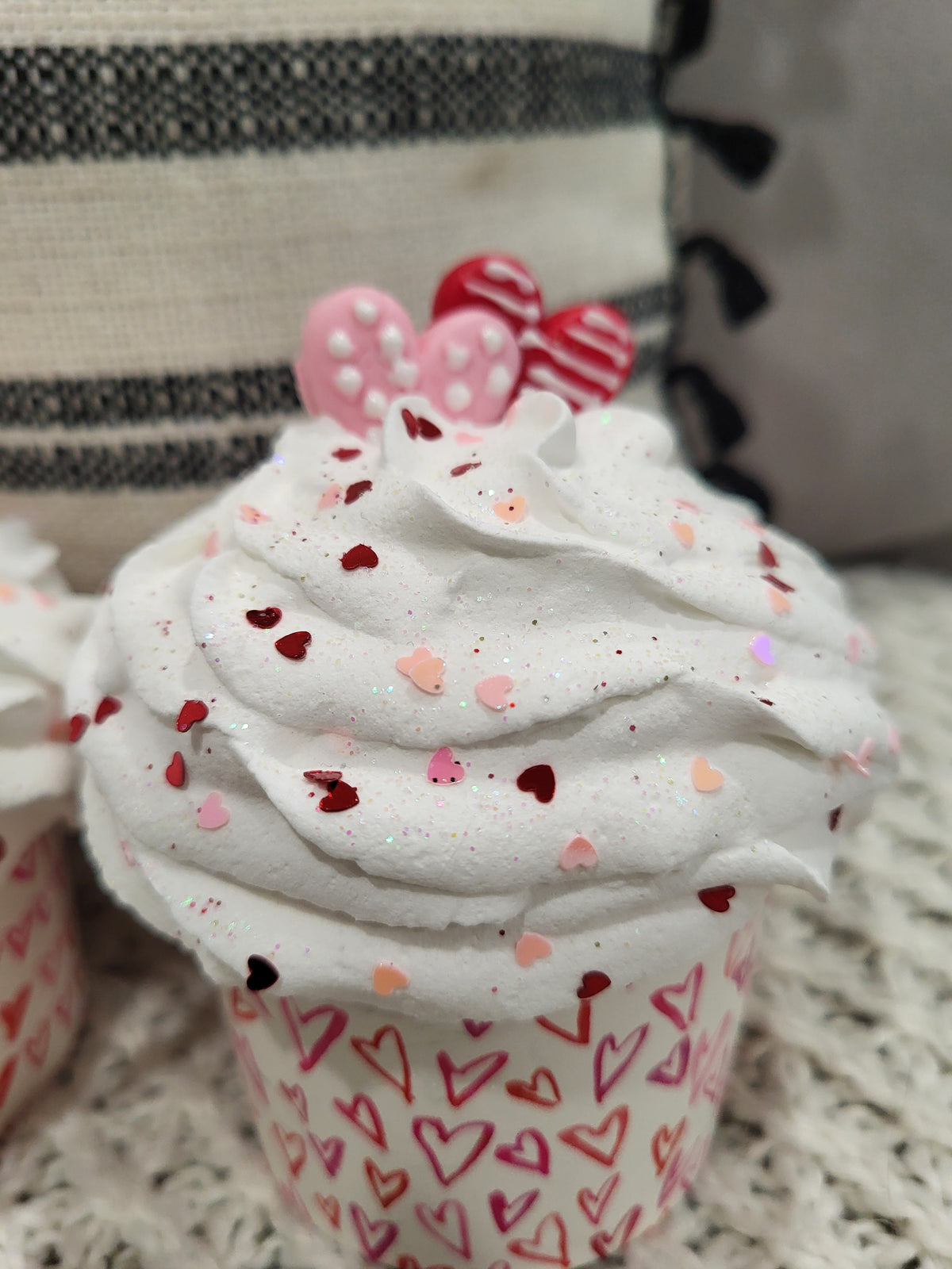 Pip Posh Design Faux Sweet Décor Hearts White Whipped Cupcake Assortment Set Of 4 Bakery Collection