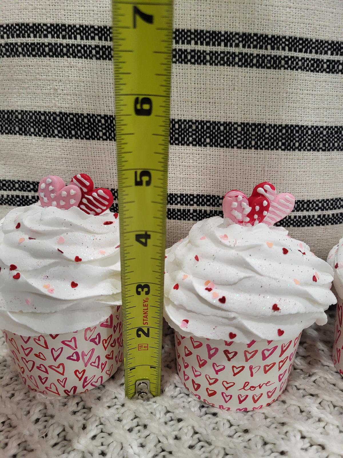 Pip Posh Design Faux Sweet Décor Hearts White Whipped Cupcake Assortment Set Of 4 Bakery Collection